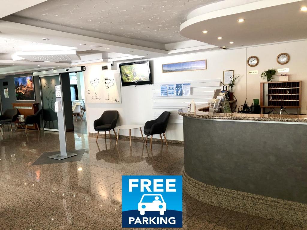 Vstupní hala nebo recepce v ubytování Hotel Medno