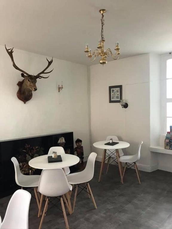 The Stag Head Hotel - Resim 38