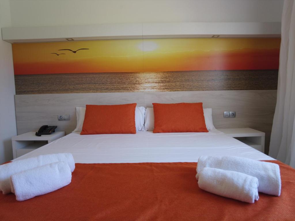 Hotel Arenas de Son Bou, Spain - Booking.com