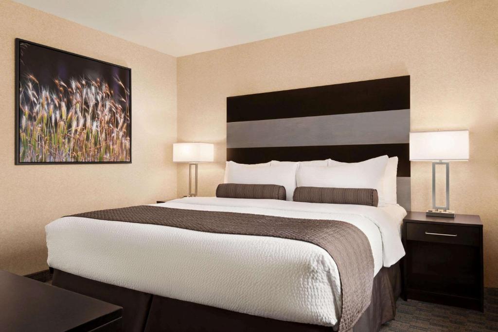 Days Inn by Wyndham Saskatoon - Resim 16
