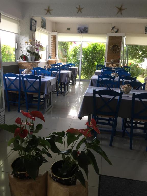 Restauracja lub miejsce do jedzenia w obiekcie Chaliotis Apartments