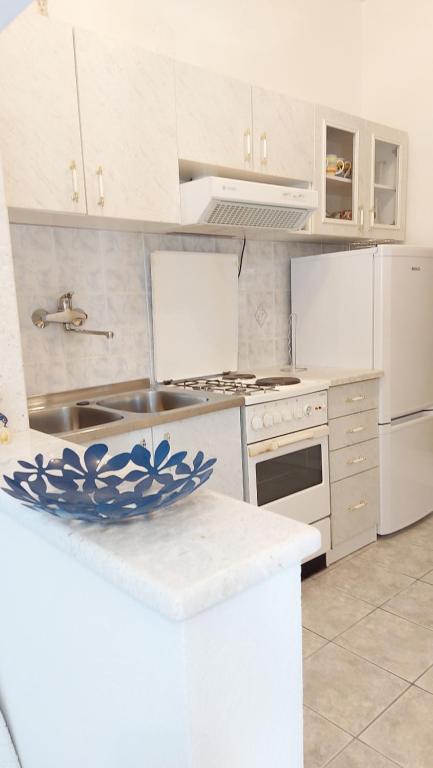 Kuchyňa alebo kuchynka v ubytovaní Apartment Jerolima
