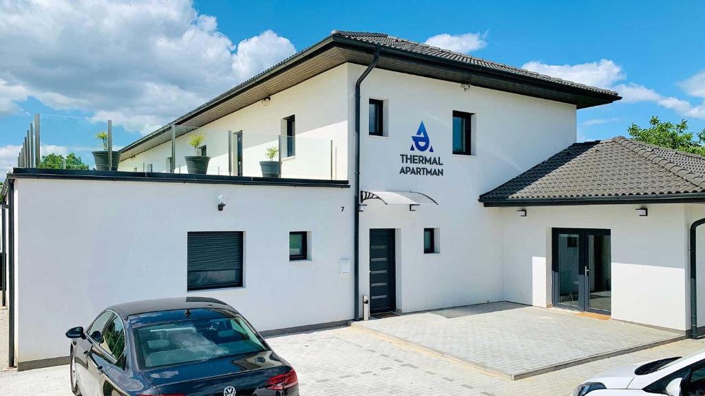 Budova, kde se aparthotel nachází