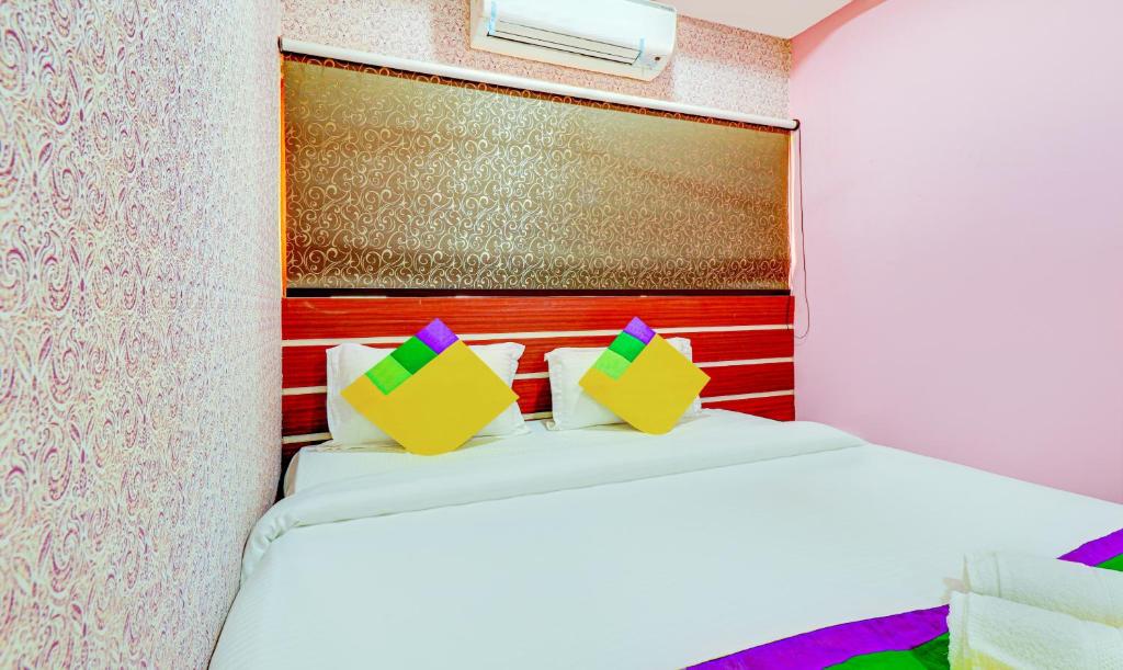 Postel nebo postele na pokoji v ubytování Itsy Hotels Aasma Luxury Villa