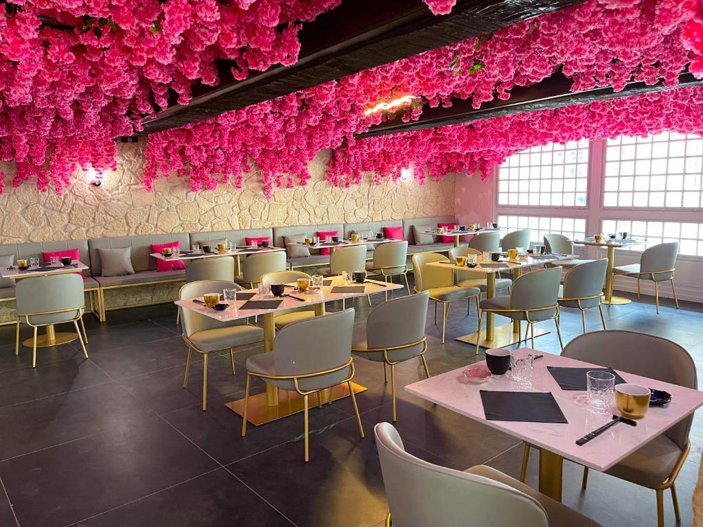 Restaurace v ubytování Le Sakura