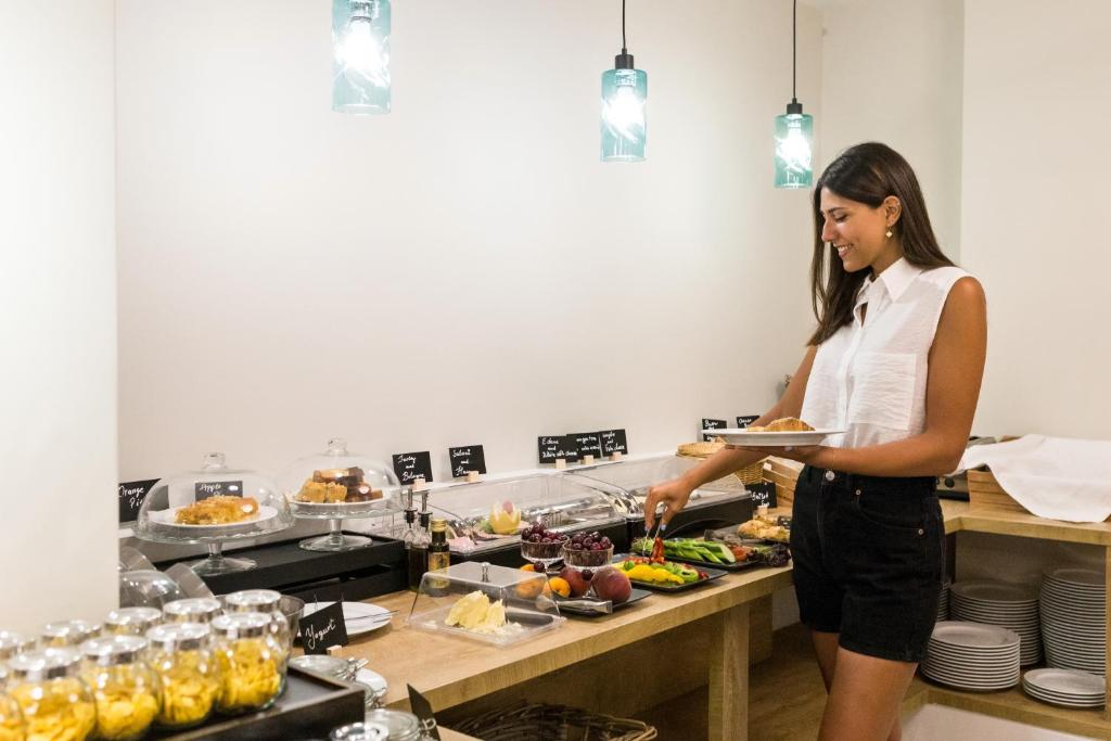 Classic Hotel by Athens Prime Hotels - Resim 33