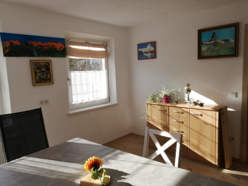 Fotografia z galérie ubytovania Ferienwohnung Hain v destinácii Birnbaum