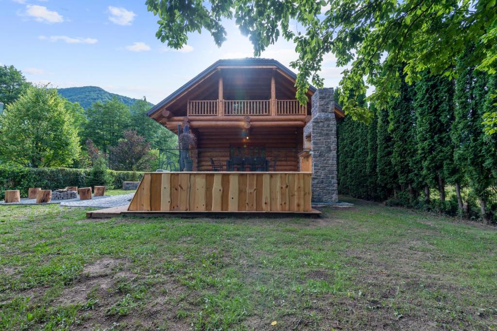Zahrada ubytování Log House The River Pearl