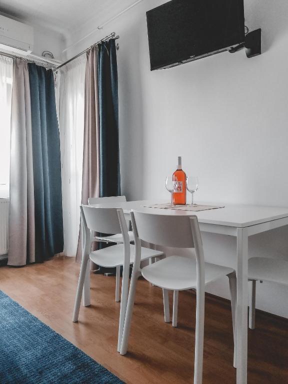 TV a/nebo společenská místnost v ubytování Anita Apartman