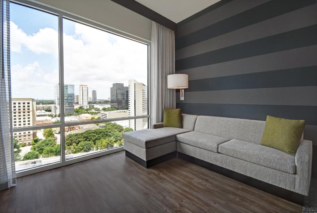 Holiday Inn Express - Houston - Galleria Area by IHG photo