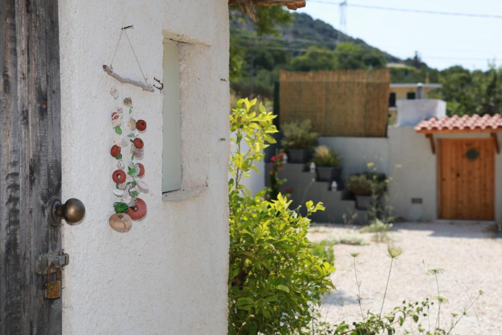 Zdjęcie z galerii obiektu STATHI'S COTTAGE w mieście Divarata