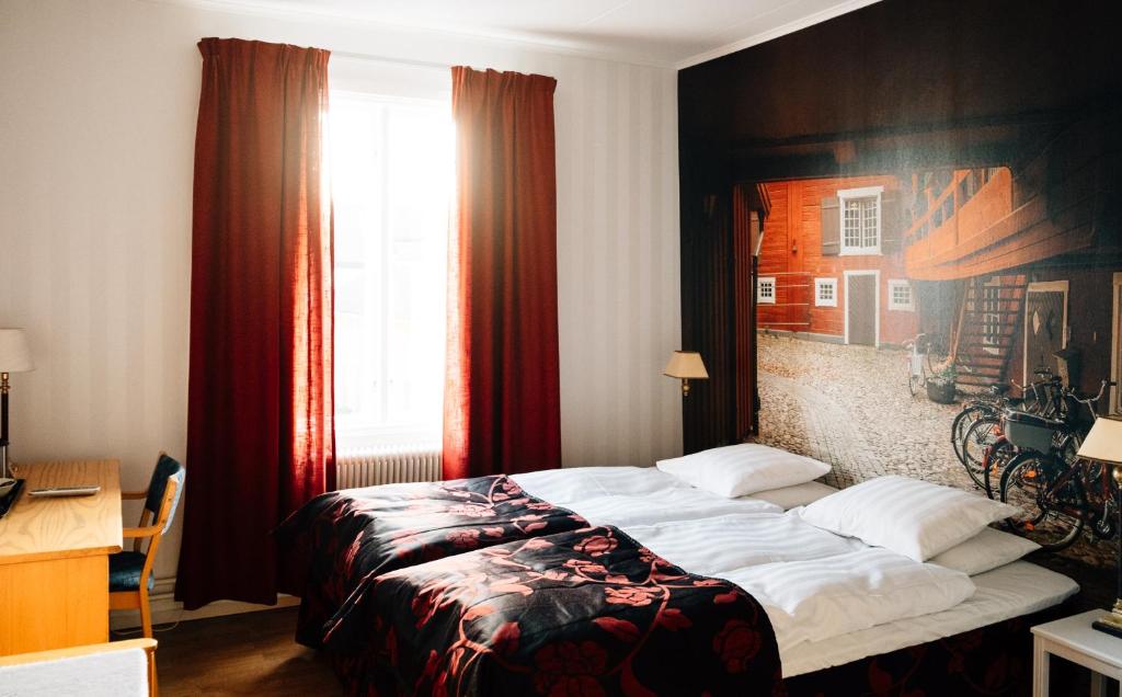 Eksjö Stadshotell Annex - Family Room (2 Adults + 1 Child)