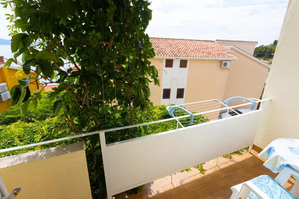Balkón alebo terasa v ubytovaní Apartmani Vranjes 2