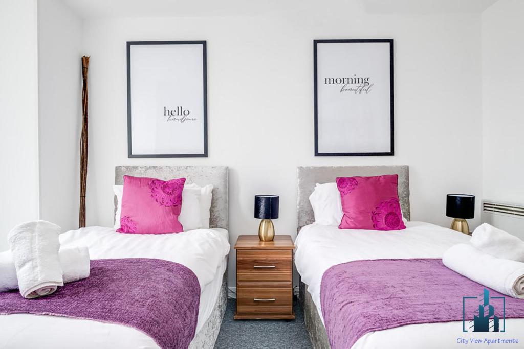Birmingham City Centre City View Apartments - Deluxe Apartment