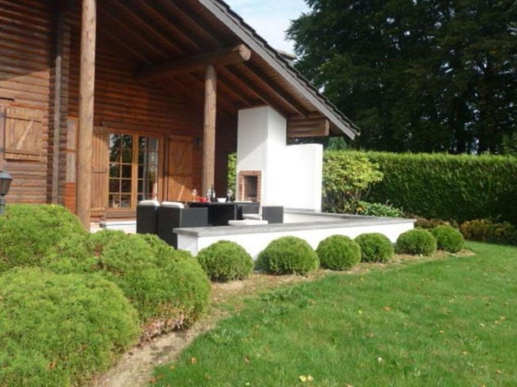 Zahrada ubytování Chalet in Stavelot near Forest Retreat