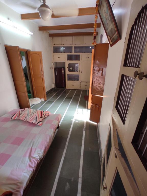 HERITAGE HOMESTAY@OLD CITY NEAR GANGES - Casa De Cuatro Dormitorios