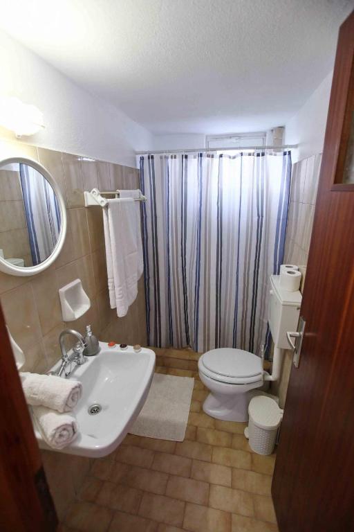 Koupelna v ubytování Sofia Apartments - Kantia