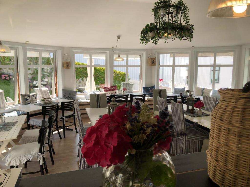 Restoran või mõni muu söögikoht majutusasutuses Nautic Hotell