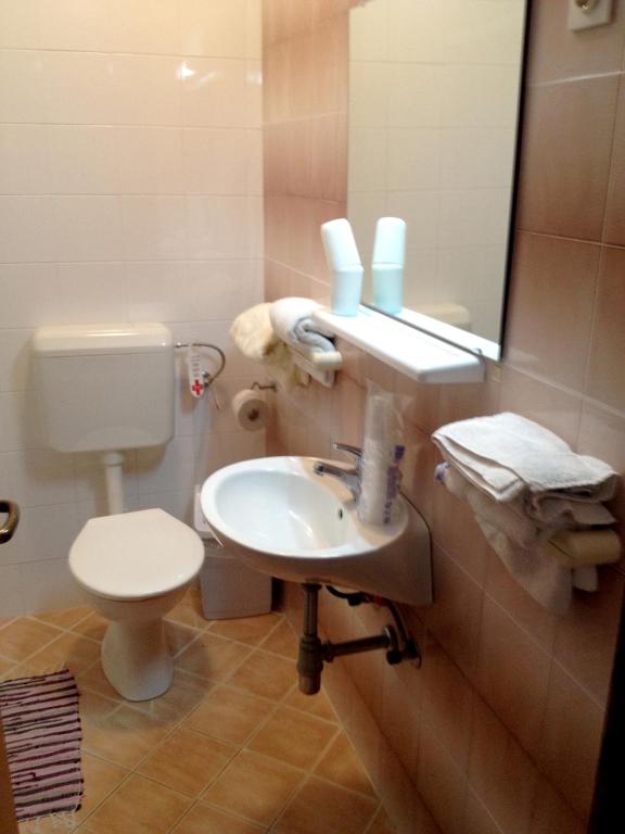 Koupelna v ubytování Tourist Rooms Sajovic