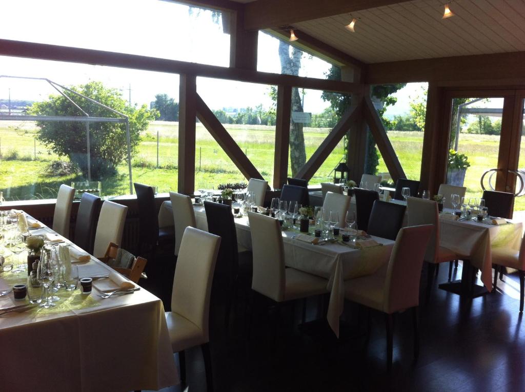 Restaurace v ubytování Relais de l'Aérodrome