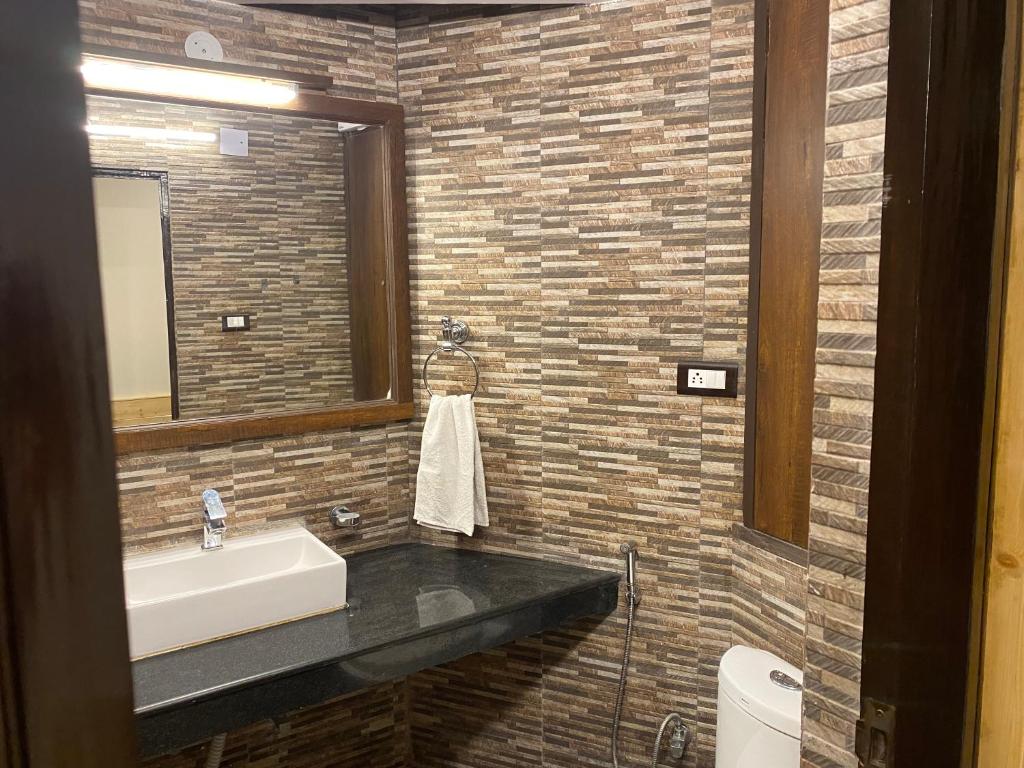 Koupelna v ubytování Hotel Silverine