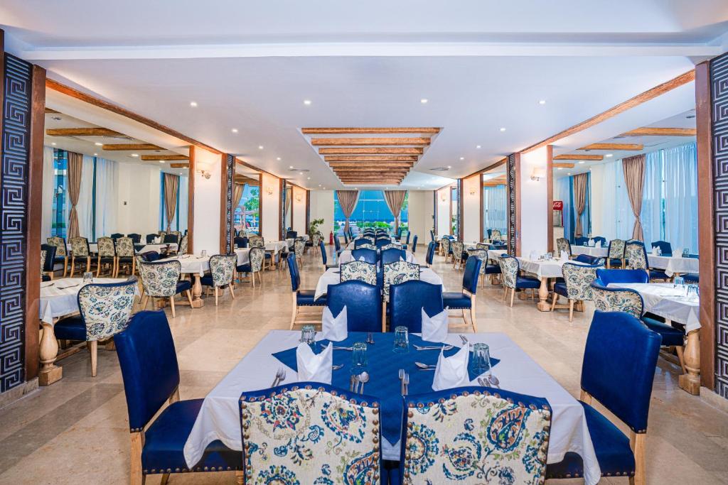 New Eagles Aqua Park Resort - 10