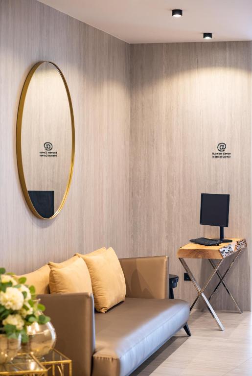 Телевизор и/или развлекательный центр в Hotel Cristal Setúbal