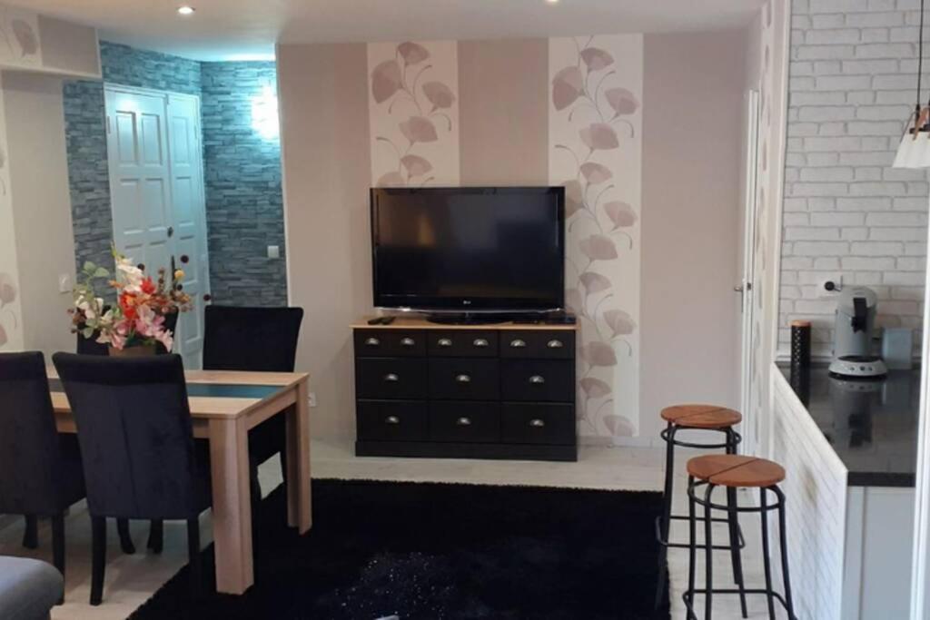 Kuchyň nebo kuchyňský kout v ubytování Charmante petite maison