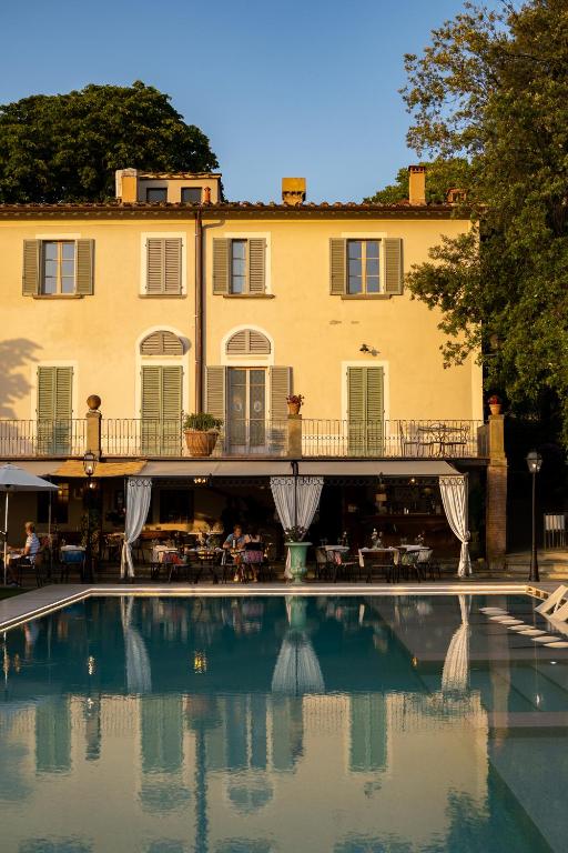 Bazén v ubytování Borgo I Vicelli Adults Only Relais nebo v jeho okolí