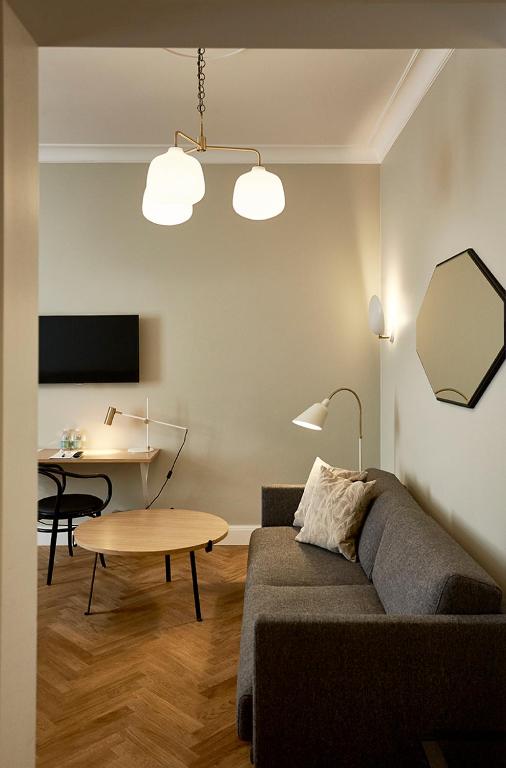 Μια τηλεόραση ή/και κέντρο ψυχαγωγίας στο Hotel Randers