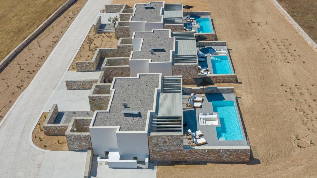 Bazén v ubytování T7 LUXURY VILLAS PAROS nebo v jeho okolí