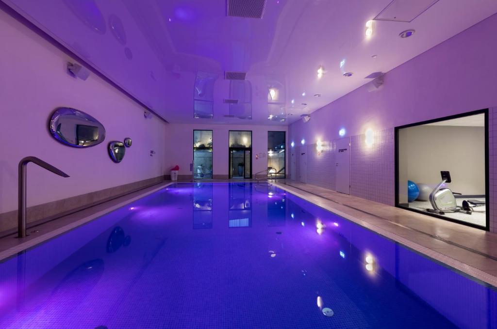 Bazén v ubytování Antares Hotel nebo v jeho okolí