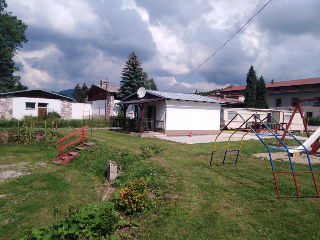 Herní místnost nebo prostor pro děti v ubytování Family Bungalows & Camp