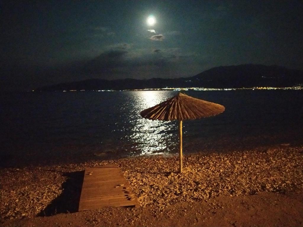 Nafpaktos beach Apartment - Праздничный дом