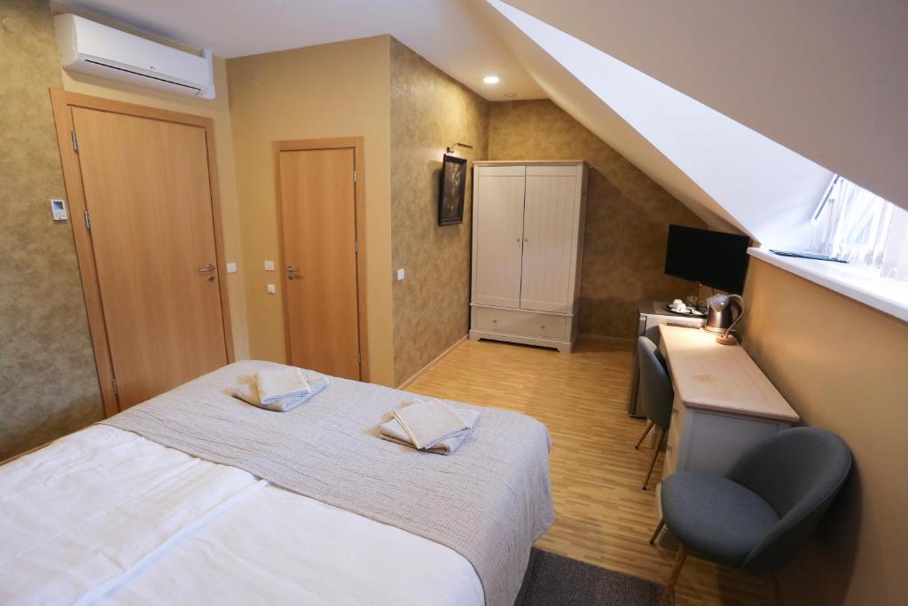Hotel Jonapolis - Double Or Twin Room