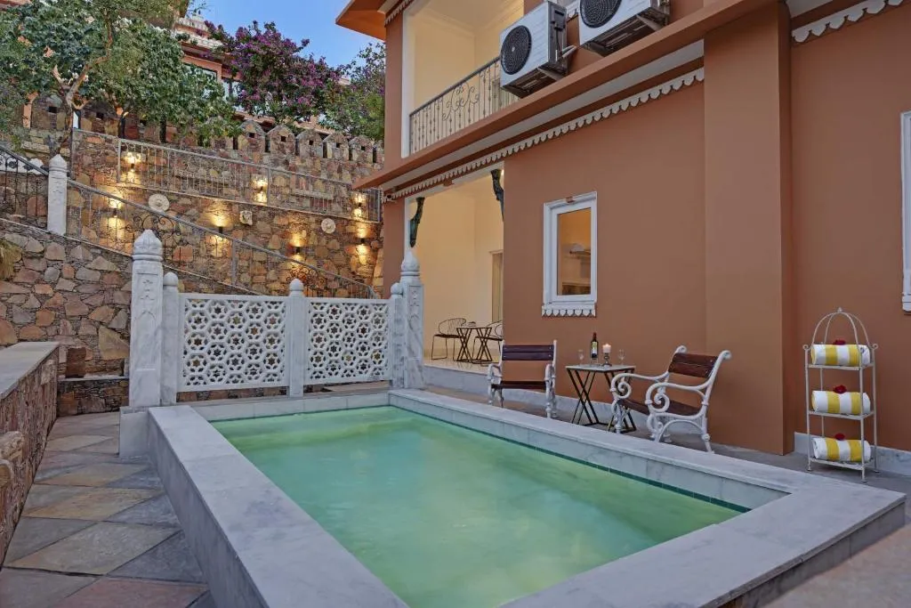 Plunge Pool Suite: Complimentary Zip Lining for 15 mins, Vintage Jeep Ride, Visit to the Vintage Car Museum, Complimentary High Tea, Fruit Platter, 4 Pint Beer & Soft Beverages, : Early Checkin by 3hrs till July'26
