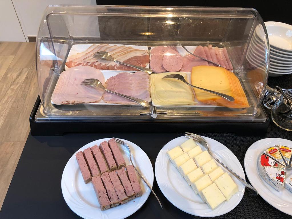 Jídlo v hotelu nebo okolí