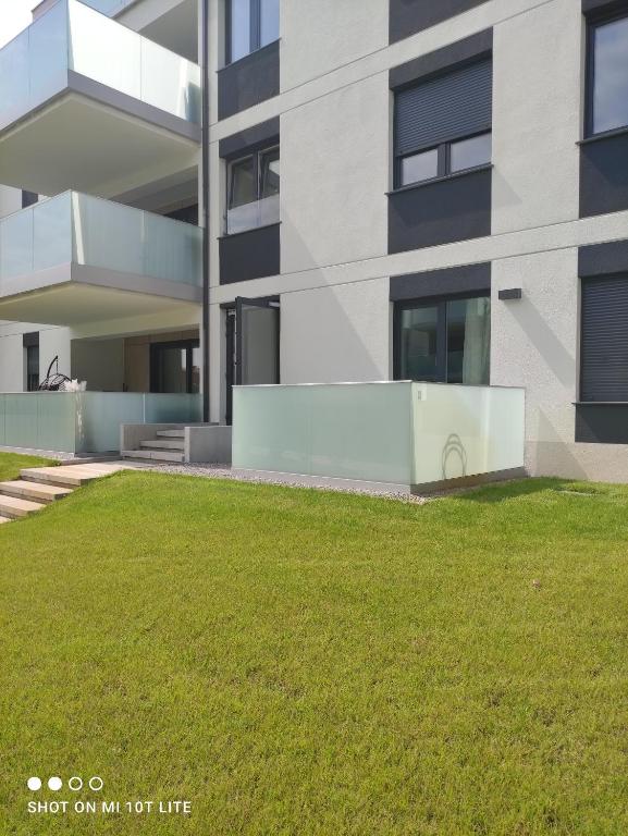 Budova, v ktorej sa apartmán nachádza