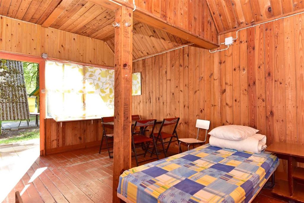 Postel nebo postele na pokoji v ubytování Camping Vaivari Jūrmala