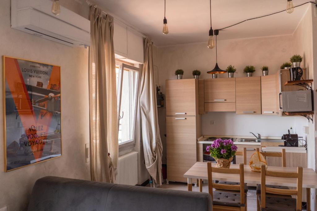 Kuchyňa alebo kuchynka v ubytovaní Attico43 Openspace Fronte Mare