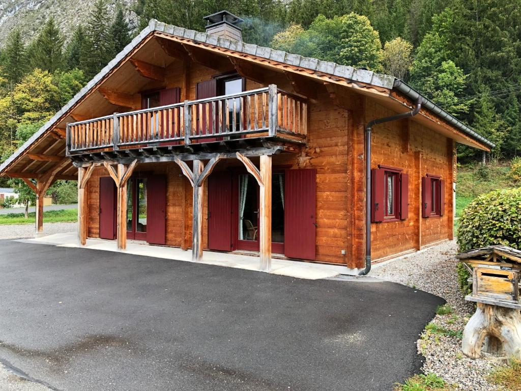 CHALET 10 COUCHAGES EN HAUTE SAVOIE