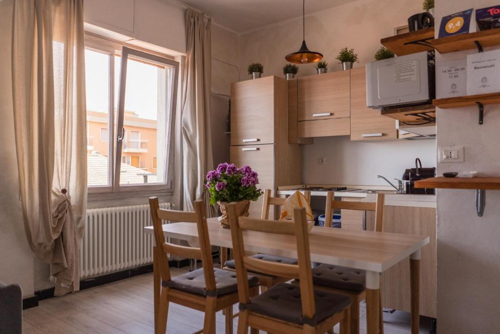 Kuchyňa alebo kuchynka v ubytovaní Attico43 Openspace Fronte Mare