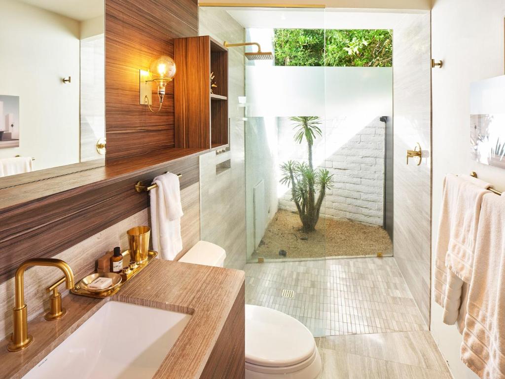 Koupelna v ubytování L'Horizon Resort & Spa, Hermann Bungalows