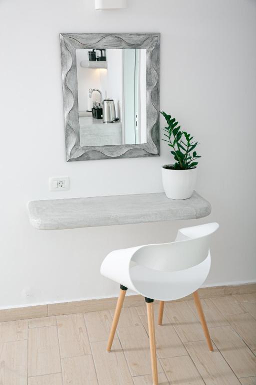 Fotografie z fotogalerie ubytování Sensia Luxury Apartment with Hot tub v destinaci Oia