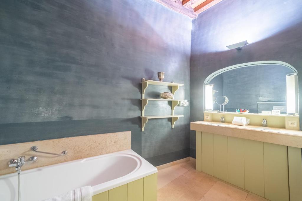 Canal View Hotel Ter Brughe by CW Hotel Collection - Resim 5