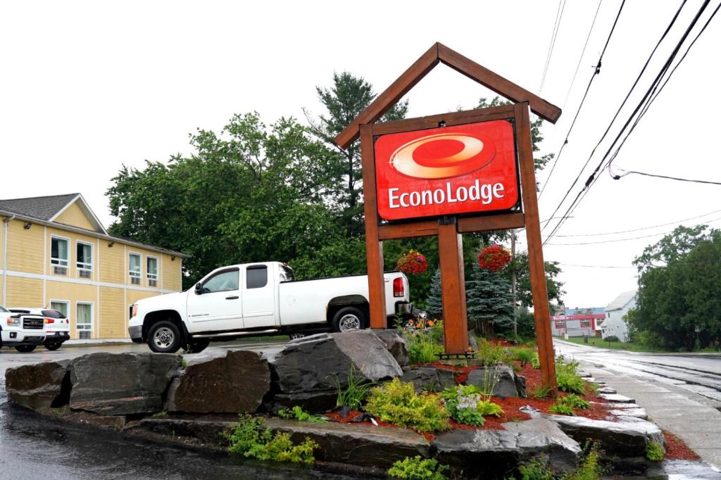 Een certificaat, prijs of ander document dat getoond wordt bij Econolodge Huntsville