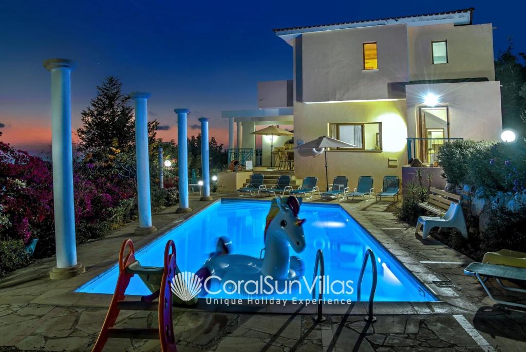 Wonderful quiet area,Complete Privacy,Large Pool, Colorful Garden, jacuzzi/Sauna