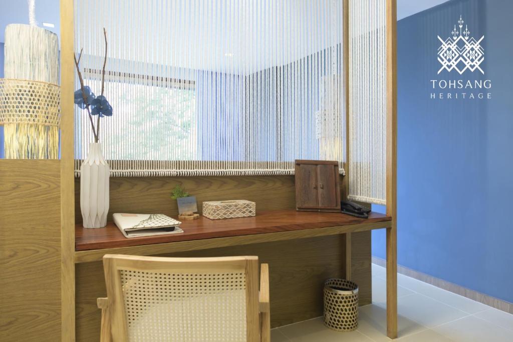 Tohsang Heritage Khongjiam - Deluxe King Suite