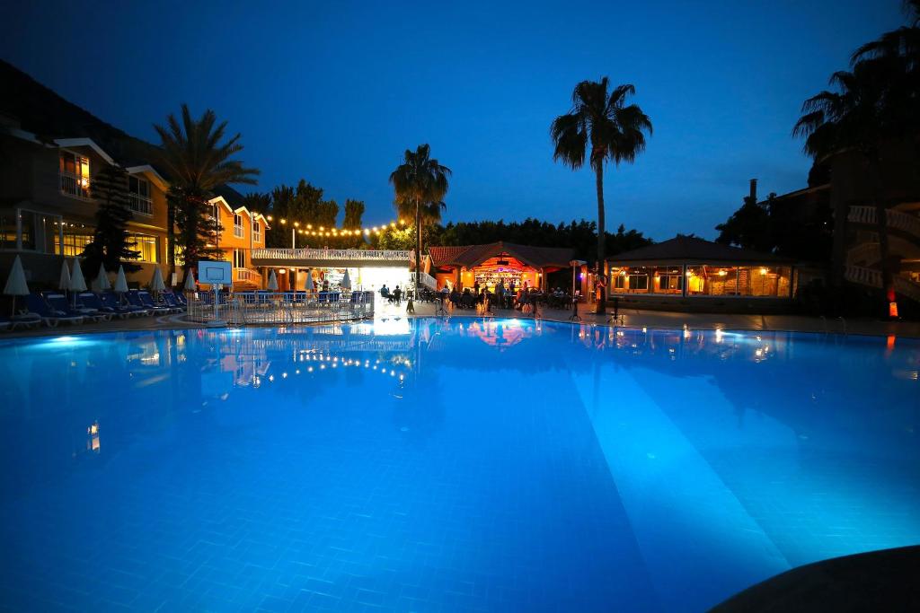 The swimming pool at or close to Ölüdeniz Turquoise Hotel - All Inclusive