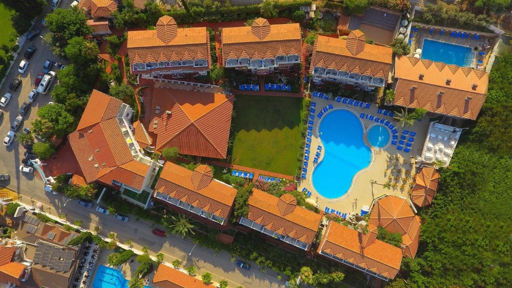 The swimming pool at or close to Ölüdeniz Turquoise Hotel - All Inclusive